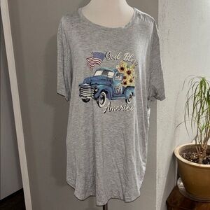 Maurices (NWT) Patriotic Gray T-Shirt